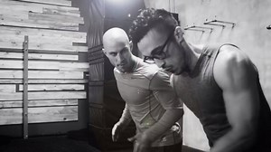 S-Drive Performance Trainer ¿Te gustaría realizar sprints, simular el empuje de un trineo y avanzar con resistencia de paracaídas? Fuerza, velocidad y explosividad en un solo equipo. | Matrix Fitness Mx