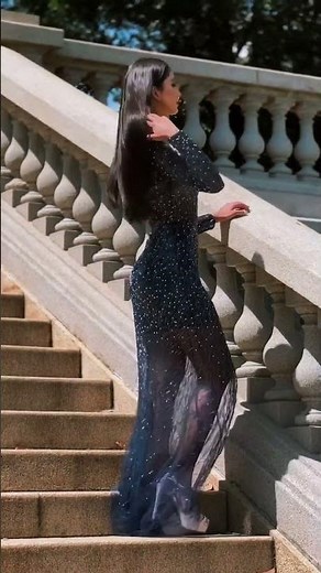 Styling the Perfect Navy Dress for Every Occasion