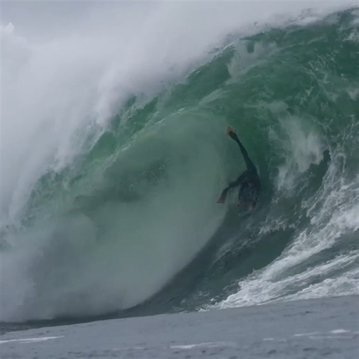 107K views · 2.2K reactions | Buried under tons of freezing Atlantic Ocean!! Dan Skajarowski, Ireland!! Footage: @tim_bonython_swellchasers #bodyboarding #fblifestyle #bigwaves #slabs #surf #surfing | We Bodyboard | Facebook
