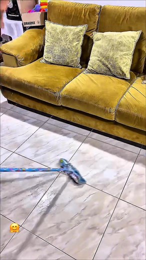 38K views · 180 reactions | Prueba esta sencilla forma de cuidar tu escoba #IdeasGeniales #tips #Aseo #hogar #hacks #home #amadecasa #escoba | Sabías Qué | Facebook