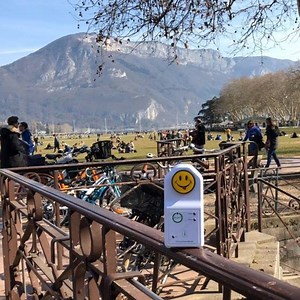 People in #France use iSocket for #power and #temperature #monitoring...