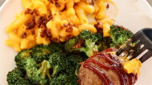 Get grab-go, heat-eat prepared meals at new chain with walk-in, takeout, delivery options