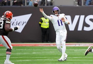 Carson Wentz Injury Update: Latest on the Vikings QB After He Exited Week 5 Game vs. Browns