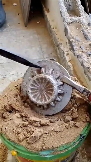 Pouring Metal Into Sand Art – Satisfying DIY Casting! 🔥 #SandArt #MetalCasting #diyprojects | Rhcb.experiment1