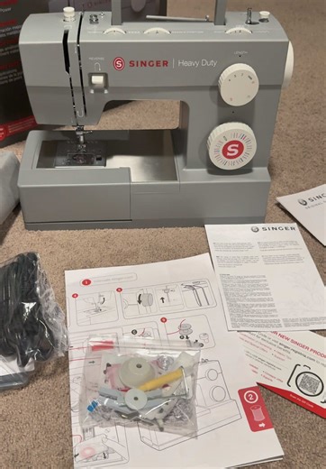 Unboxing the Singer Heavy Duty 4452 Sewing Machine