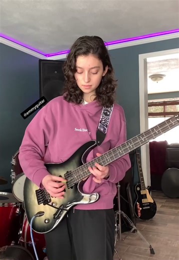 Bohemian Rhapsody Guitar Solo Cover with Brian May's Classic Rock Style