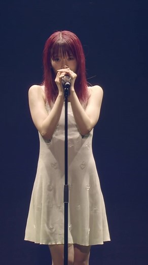 アイナ・ジ・エンドの武道館公演「ENDROLL」