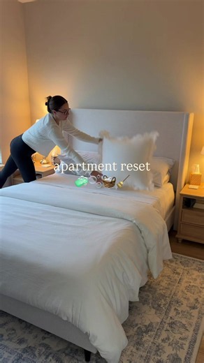 a clear space for a clear mind 🧼 clean and reset my apartment with me 🫶🏻 #cleanwithme #cleaning #reset #sundayreset #cleaning clean with me, apartment reset, Sunday reset routine, cleaning tips, cleaning asmr, cleaning motivation, closing shift