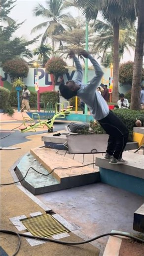 Backflip fail💔🥺🤕