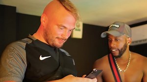 Clip "Pic et pic, alcool et drame" : Jul nous plonge dans sa vie trépidante