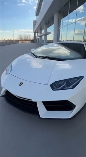 Luxury Walkaround 🚗 Lamborghini Countach LPI 800 4 Tour