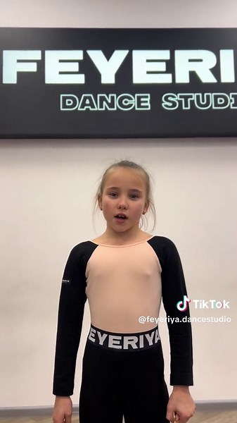 Acrobatics 🤸🏻‍♀️ #dancestudio #acrobatics