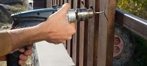 Wood Fence Panels vs Metal Fence Panels | DoItYourself.com
