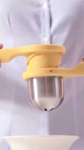 Joseph Joseph Helix Garlic Press Mincer | Stainless Steel