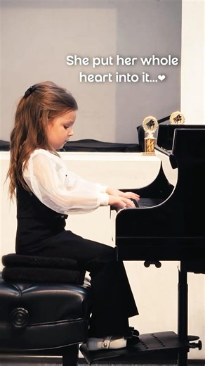 5-Year-Old Angelica's STUNNING Piano Recital Performance! 🎹✨