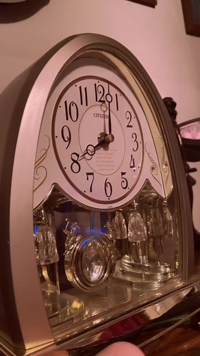 this little clock is so calming LOL #chillmelodies #vibes #clock #clocktiktok #fypシ