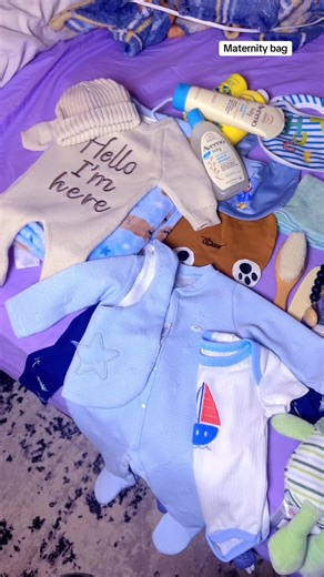 Essential Items for Your Maternity Bag