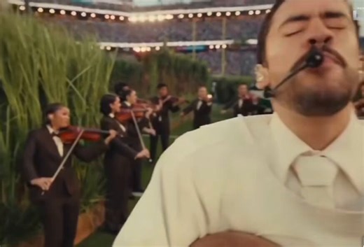 primeiro a army que criou um site de simulação de ingresso pra ajudar a se programar com os valores, agora a namorada da army que fez uma i.a de monitoramento de liberação de ingressos 24h pra ela pqp eu amo vocês armys da tecnologia