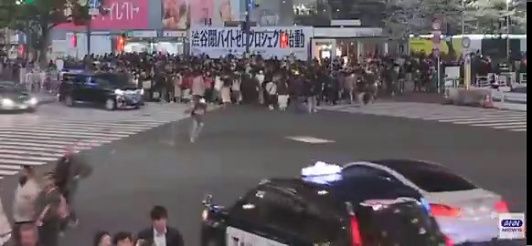 【渋谷放火】逮捕された50代男の正体が判明・本名は鈴木馨・愛知県名古屋市在住企業経営者(名古屋市)・安室奈美恵等のバックダンサーを歴任・東京アナウンス学院にてHIPHOP講師を担当・ 不動産営業などの仕事も行う・ 「日本乗っ取り」という危機意識に加え、自身が組織的な嫌がらせ（集団ストーカー）を受けていると公言。・参政党支持者・現場で「日本はほぼ乗っ取られてます」と書かれた段ボールを掲げる・犯行理由は「主張のアピール」・以前からネット上で「KDDI陰謀論」を拡散・専用のホームページまで作成して活動https://t.co/bk7it3IL2hX垢👇https://t.co/tMvW0f7phBホームページとかに個人情報載っちゃってます