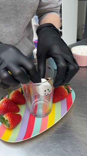 Easter Bunny Strawberry Milkshake! Shake it up this Easter with a bunny-tastic strawberry twist 🐇🍓 | Chefclub Network