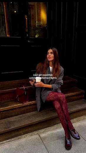 loooove some colored/patterned tights to jazz up an outfit! #tights #patternedtights #outfitideas #coolgirlessentials #coolgirl #coolgirloutfit