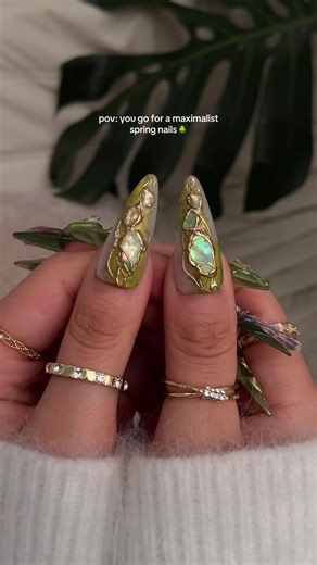 Spring’s here and my elf nails are doing the most🧚🏻 Who else is bringing the magic? #pressonnails #springnails #maximalist #nailideas #chromenails