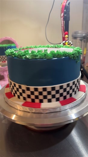 Delicious Formula 1 Red Bull Cake Recipe