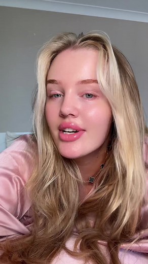A Day in the Life of Blue Eyed Kayla Jade