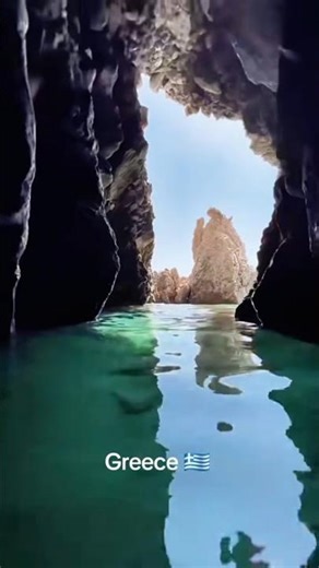 Milos, Hidden paradise in Greece 🇬🇷.