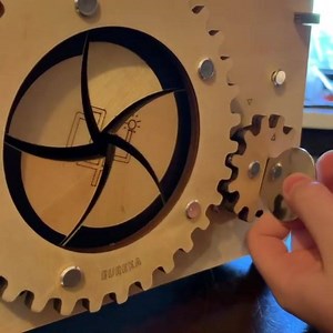 Your lock box stays safely shut unless you use the right key to open it🗝️ This simple-yet-effective security is thanks to the pin tumbler lock you built, which is the most common kind of lock today!🔒 From Eureka Crate Mechanical Lock Box 📸: @carynschaoticlife | KiwiCo