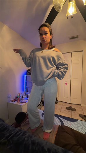 When your brother asks you to crack his back & you make a tik tok after 😭😂😂 @♦️Lalo💎 @Adrianaaa🎭