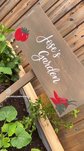 Our custom outdoor garden sign is a great addition to any outdoor garden or makes the perfect gift for any garden lover. Hand painted by me, these signs come in 2 different sizes 5x12” or 7x18”. Each sign includes a stake and sealed 3x with high quality UV protection exterior satin clear coat for outdoor use. The stakes has about 20” clearance below the sign. Shown in Classic Grey. Other stain options available on website. #fathersdaygifts #gifts #garden #gardensign #handmade #handpainted #garde