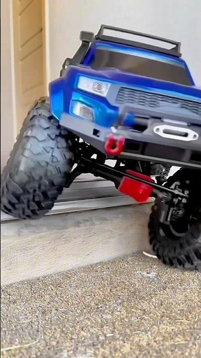 First run with the new Traxxas TRX4 Sports High Trail #traxxas #traxxastrx4 #offroad #rccrawler