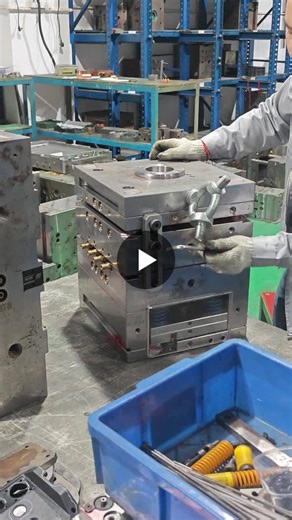 #moldmaintenance #injectionmolding #toolanddie #manufacturingexcellence #precisionengineering #moldtechnology #productionefficiency #industrialmaintenance #qualitycontrol #advancedmanufacturing | FANGJUN LIU