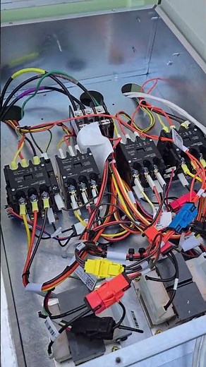 Inside a Commercial HVAC: The Control Panel