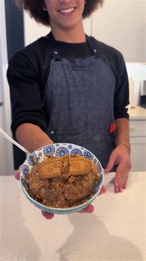 #cinnamon #baking #biscoff Cinnamon Rolls using @Biscoff cookies Featuring my sister: @d and cousin: @🌺 Dough: Begin with mixing 1 pack of instant yeast to 3/4 cups of warm milk. Whisk 1/4 cup sugar, 1 egg ( 1 yolk), and 1/4 cup melted browned butter together. Combine 3 cups flour with 1 tsp salt then mix all three ingredients together. Kneed just enough to combine then cover and let sit for an hour and a half. Filling: 1/3 cup softened browned butter 1/3 Biscoff cookie butter 3/4 cup brown sug