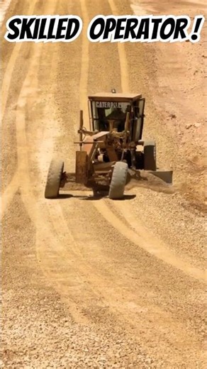 The Control on This Road Grader Is Insane🤯 skills #machinery #construction