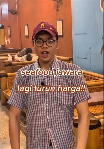 Lagi pingin makan ikan sama kerang yang ramah di kantong? Sekarang ada menu ikan kerang dengan harga yang lebih murah dari biasanya loh Sekali pesan sudah lengkap cuma 45k aja Kesempatan enak yang sayang kalau dilewatkan, buruan ke Seafood Jawara sekarang !!! 🔥 #PromoMakanHarian #seafoodjawara #seafoodenak #seafoodsurabaya #kulinersurabaya
