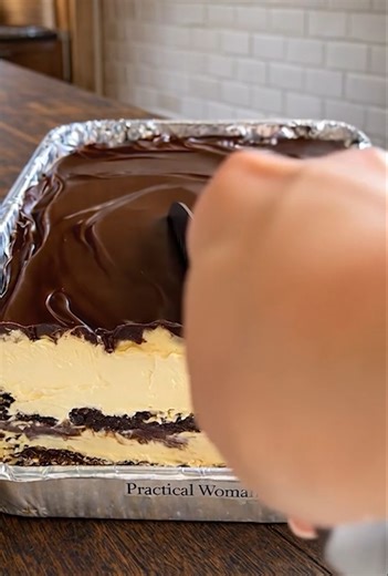 No bake Chocolate Eclair Cake Recipe Ingredients: 2 (3.5 oz) package of instant vanilla pudding mix 1 (8 oz) container of whipped topping (COOL WHIP) thawed 3 cups milk 2 sleeves graham cracker squares 1 (16 oz) tub chocolate frosting Directions: In a medium bowl, mix together the pudding mix, milk and Cool Whip. In an 9 x 13 baking dish, arrange a single layer of graham cracker squares on the bottom. You may have to break them up a bit to get enough crackers to cover the bottom of your dish. Sp