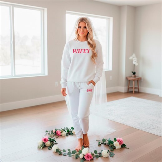 Embroidered Bride Sweat Set, Personalized Wedding Sweatsuit - Etsy