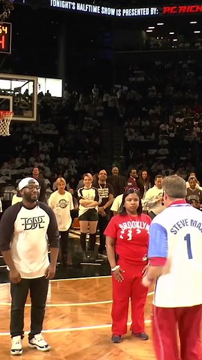 Steve Max Simon Says Halftime Performances with Fans