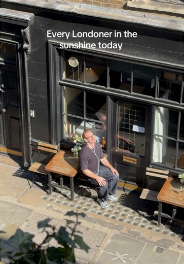 Nothing some sunshine and the sugababes can’t fix. For aesthetic views just like this one - visit us in Lexington street, Soho. People watching at its finest.