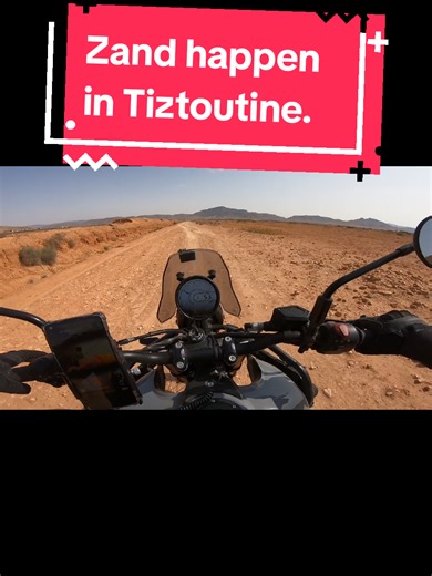 Waarom op asfalt blijven als de wereld daarbuiten zoveel mooier is? Geen verkeerslichten, geen files, alleen jij en de machine in het Marokkaanse achterland. Vier dagen lang push je je grenzen. Durf jij de stap buiten de gebaande paden te zetten? Boek nu je plek! #Nador #Marokko #Motortour #Offroad #Enduro