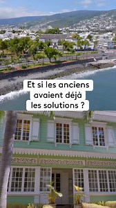 À Saint-Denis, Juliette, architecte, nous ouvre les portes des plus belles maisons créoles... ▶ Découvrez-en davantage sur l'architecture de La Réunion dans notre émission mercredi sur France 3 et france.tv #drda #francetv #laReunion | Des Racines et Des Ailes