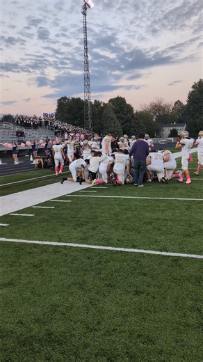 Here comes your Vermilion Sailors Varsity Football Team! Go Sailors! | Vermilion Daily