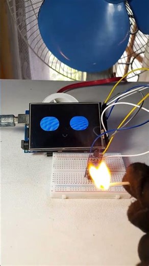 Arduino Robot Reacts to Fire 😨🔥 #shorts #viral #diy