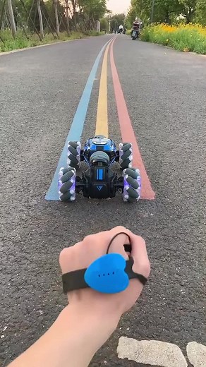 2.4GHz Remote Control Gesture Sensing Car - Fun Toy for Boys Shop