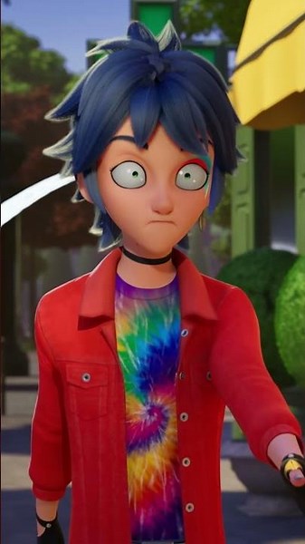 Ladybug is a robot 🤖 #ladybug #catnoir #miraculous #mlb