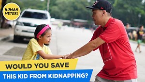Social Experiment: Kidnapping in broad daylight It is hard to believe how many people remained indifferent in this situation... The child was clearly shouting: "I don't know you!" Would you interfere? | Kami.com.ph