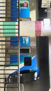 りんかい線71-000形ﾄﾘ12編成が各駅停車新木場行きとして大宮駅19番線を発車